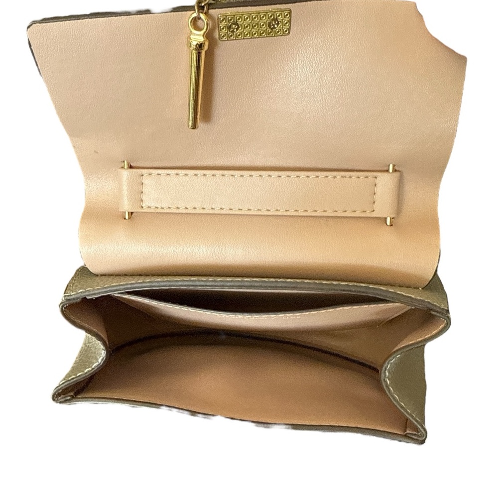 LACATTURA Lige Taupe Leather Crossbody - Picture 4 of 9